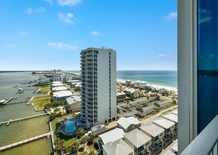 Lagoon Tower 1402 Holiday home