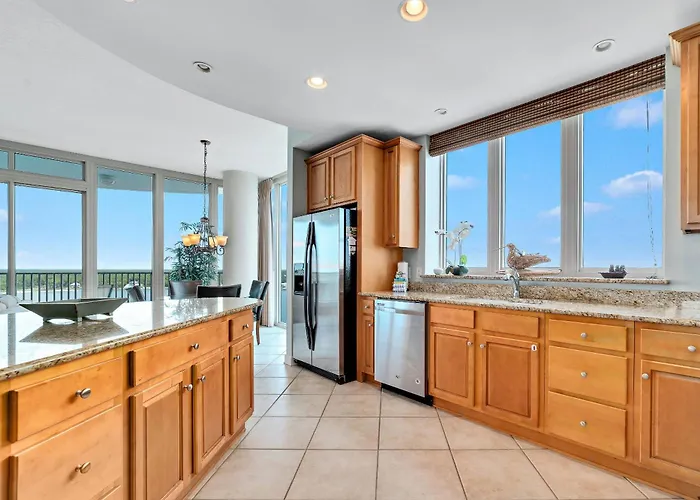 Lagoon Tower 1402 Holiday home Gulf Shores