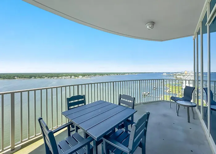 Lagoon Tower 1402 Holiday home *