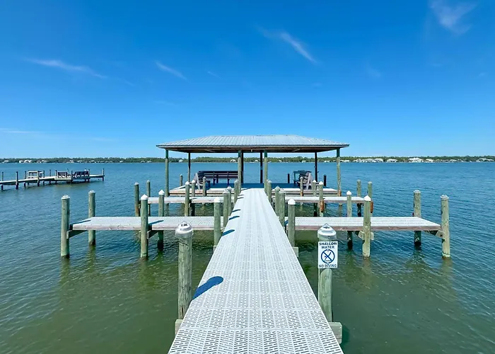 Lagoon Tower 1402 Holiday home *